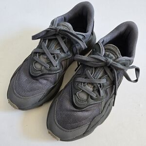 Adidas Originals Ozweego Runner Trainer  Shoes Dark Gray Men’s Size 8.5